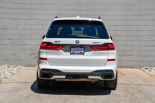 Mineral White Metallic 2021 BMW X7 xDrive40i