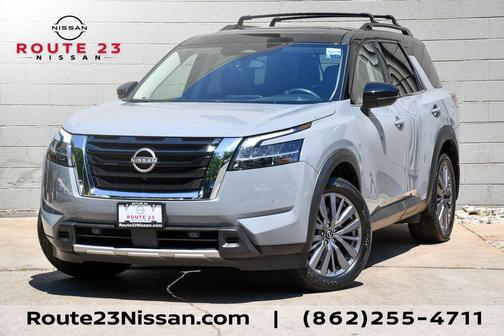 Solid Gray/Super Black 2023 Nissan Pathfinder SL 4WD