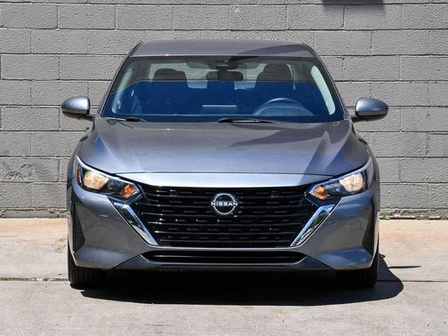 Gun Metallic 2024 Nissan Sentra SV