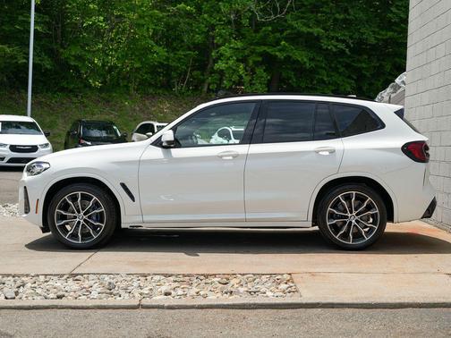 White 2022 BMW X3 xDrive30i