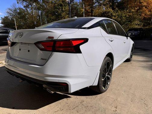 2025 Nissan Altima SR AWD