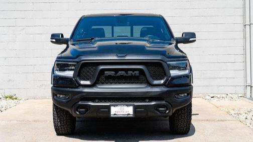 Diamond Black Crystal Pearlcoat 2020 RAM 1500 Rebel