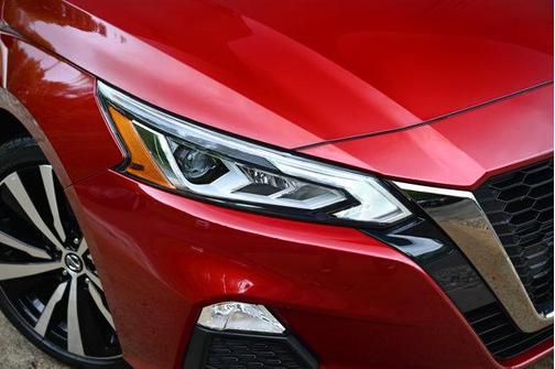 2022 Nissan Altima SR FWD