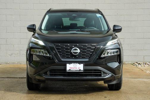 Super Black 2023 Nissan Rogue SV