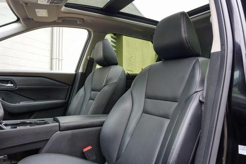 Super Black 2023 Nissan Rogue SV