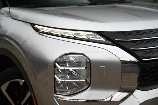 2022 Mitsubishi Outlander ES 2.5 S-AWC