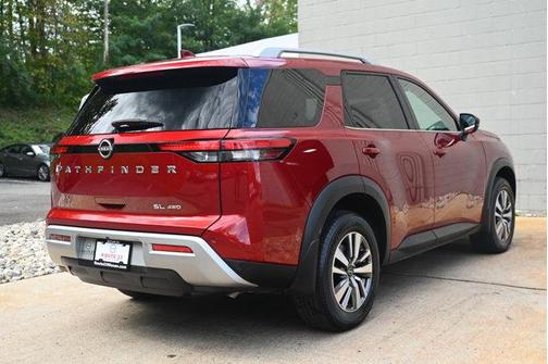 2022 Nissan Pathfinder SL 4WD