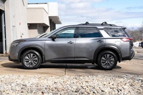 2024 Nissan Pathfinder SV 4WD