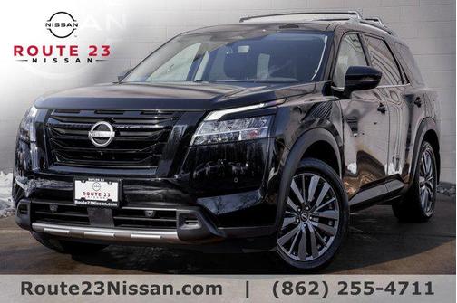 2023 Nissan Pathfinder SL 4WD