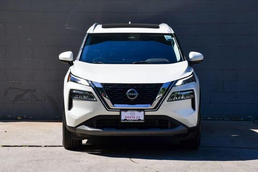 Pearl White Tricoat 2023 Nissan Rogue SV