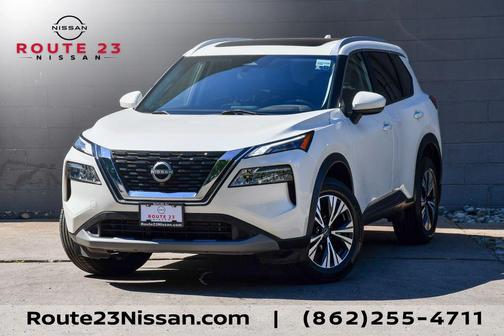 Pearl White Tricoat 2023 Nissan Rogue SV