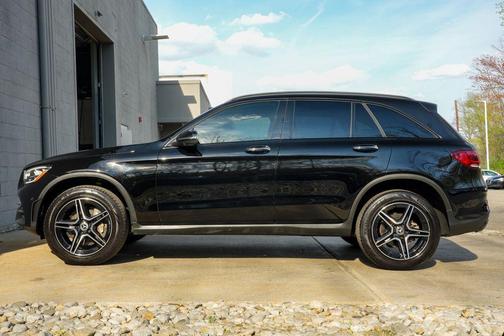 Black 2022 Mercedes-Benz GLC 300 4MATIC