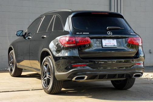 Black 2022 Mercedes-Benz GLC 300 4MATIC