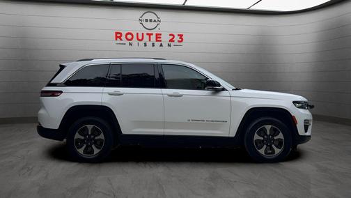 Bright White Clearcoat 2023 Jeep Grand Cherokee 4xe Base