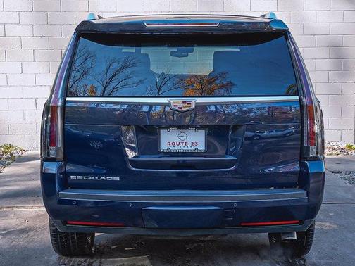 Photo 5 of 57 of 2019 Cadillac Escalade Luxury