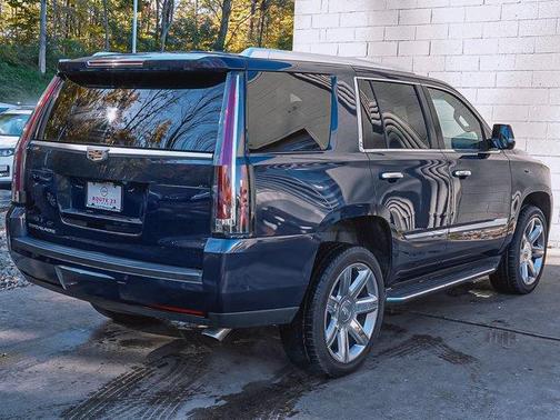 Photo 4 of 57 of 2019 Cadillac Escalade Luxury