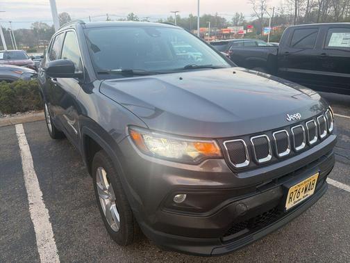 Granite Crystal Metallic Clearcoat 2022 Jeep Compass Latitude