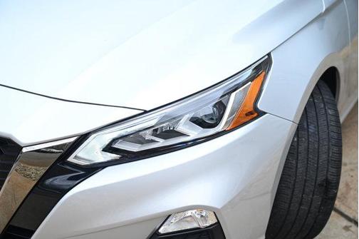 2022 Nissan Altima SR Intelligent AWD