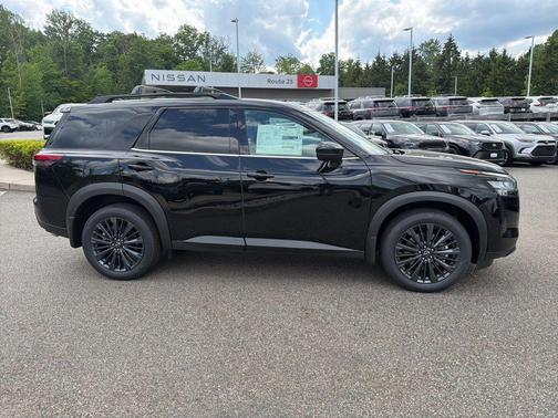 Super Black 2026 Nissan Pathfinder SL