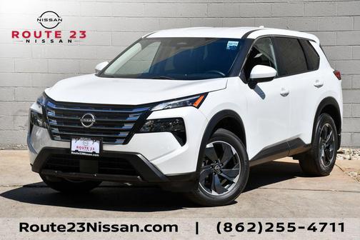 Everest White Pearl 2024 Nissan Rogue SV