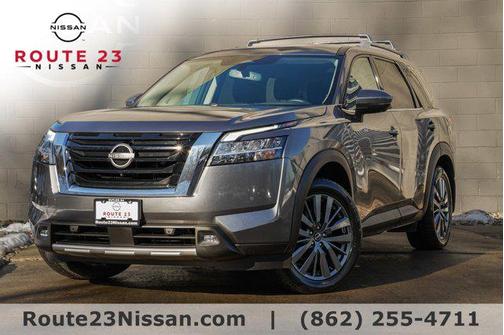 2022 Nissan Pathfinder SL 4WD