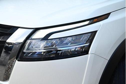 2023 Nissan Pathfinder Platinum 4WD