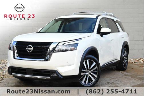 2023 Nissan Pathfinder Platinum 4WD