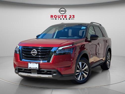 Scarlet Ember Tintcoat/Super Black 2023 Nissan Pathfinder SL 4WD