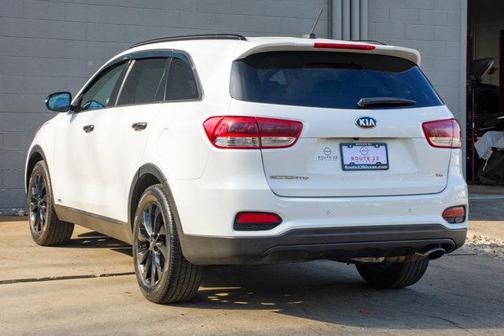 Snow White Pearl 2019 Kia Sorento S