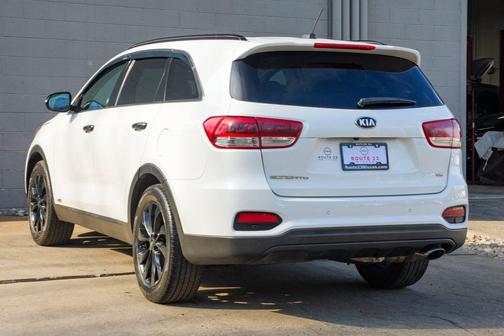 Snow White Pearl 2019 Kia Sorento S