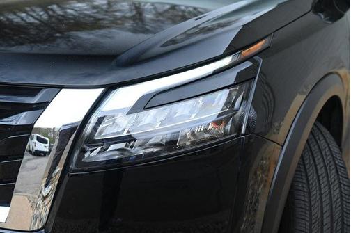 2023 Nissan Pathfinder SV 4WD