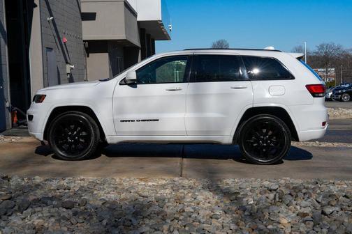 Bright White Clearcoat 2020 Jeep Grand Cherokee Altitude