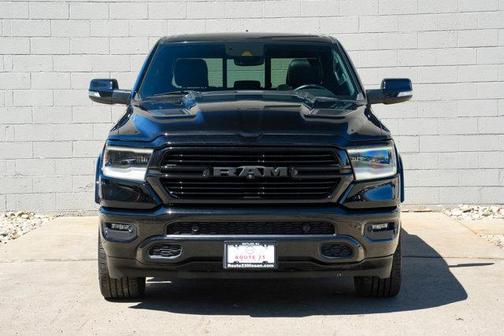 Diamond Black Crystal Pearlcoat 2019 RAM 1500 Laramie