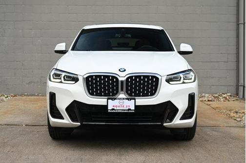 2023 BMW X4 xDrive30i