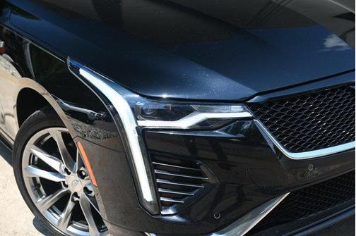 2022 Cadillac CT4 Sport