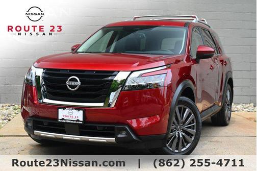 2022 Nissan Pathfinder SL 4WD