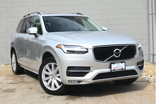2018 Volvo XC90 T6 Momentum