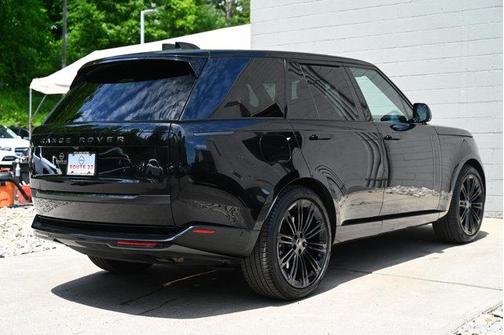 2024 Land Rover Range Rover P530 SE