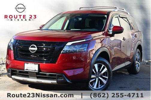 2024 Nissan Pathfinder SL 4WD