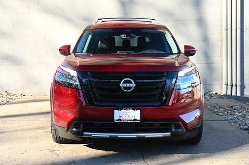 2024 Nissan Pathfinder SL 4WD