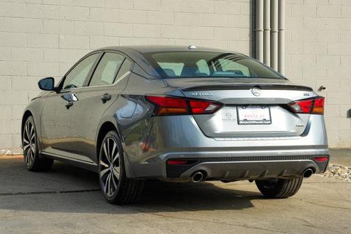 Gun Metallic 2021 Nissan Altima SR Intelligent AWD