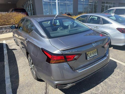 Gun Metallic 2021 Nissan Altima SR Intelligent AWD