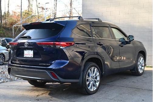 2022 Toyota Highlander Limited