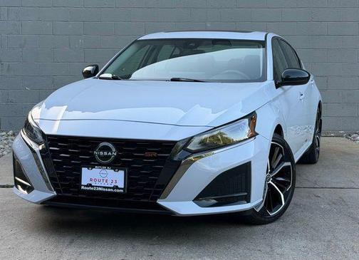 Gray Sky Pearl 2024 Nissan Altima SR FWD