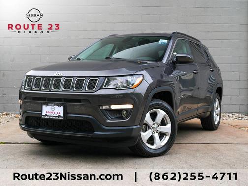 Granite Crystal Metallic Clearcoat 2019 Jeep Compass Latitude
