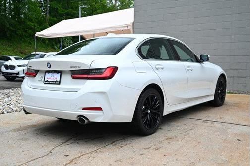 2024 BMW 330 i xDrive
