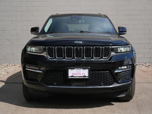 Diamond Black Crystal Pearlcoat 2023 Jeep Grand Cherokee 4xe Base
