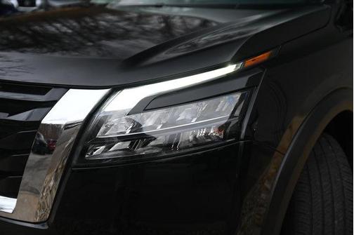 2024 Nissan Pathfinder S 4WD