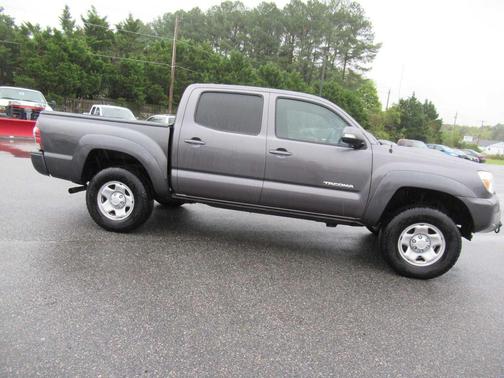 2014 Toyota Tacoma Base