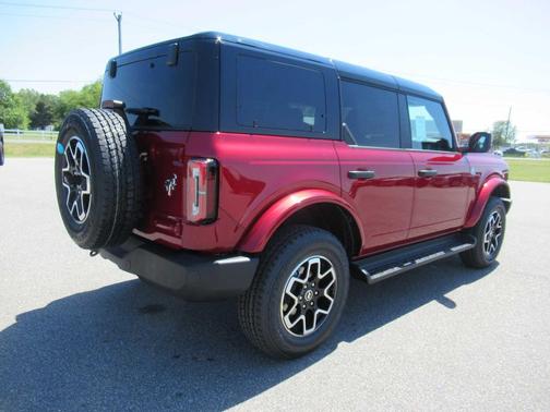 RUBY RED MET TNTD CLEARCOAT 2026 Ford Bronco Outer Banks
